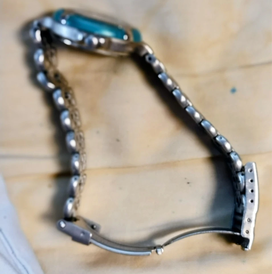 Reloj De Colección FREESTYLE SHARK 330 ft Mujer Acero Inoxidable EE. UU. Necesita batería. Bisel azul. Foto 3 de 4