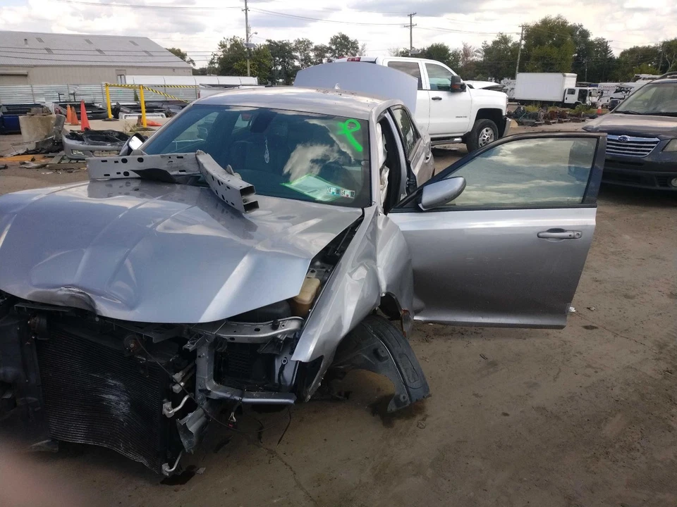 2017 Chrysler 300 A/C Compressor OEM 68160395AC 96K Miles Silver Foto 4 de 4