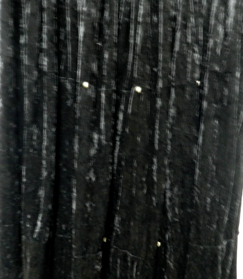 Saia Stonebridge Velvet vassoura em camadas cintura média elástica preta Tamanho Tamanho 1X - Imagem 4 de 4