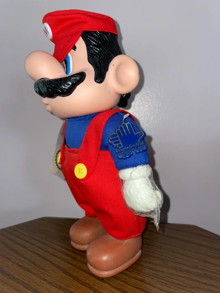 Muñeco de peluche Super Mario 1989 vintage de 10,5" con sombrero  Foto 4 de 4
