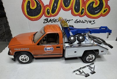 1/25 Built model car Chevrolet Tow Truck  24/7 GULF SERVICE Custom Build 