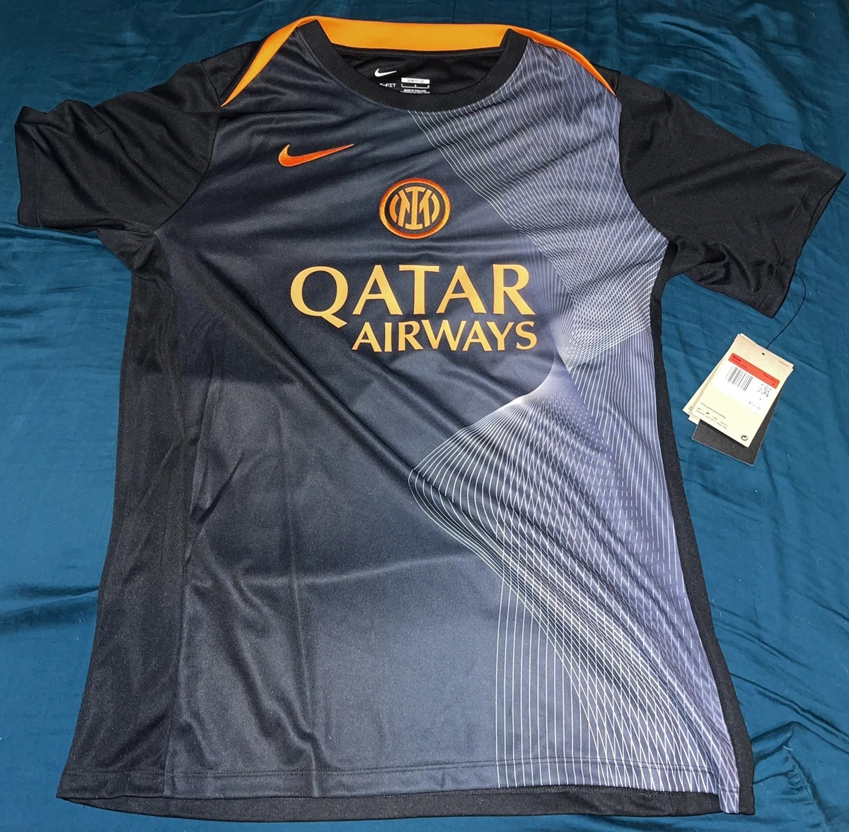 Qatar Airways In International Club Soccer Fan Apparel & Souvenirs