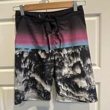 O  Neill Hyperfreak youth Boardshorts-size 25