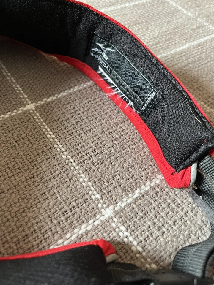 Atlanta Track Club Visera Gorra Correa Trasera Roja Mizuno Ajustable Correr Para Hombres Foto 3 de 4