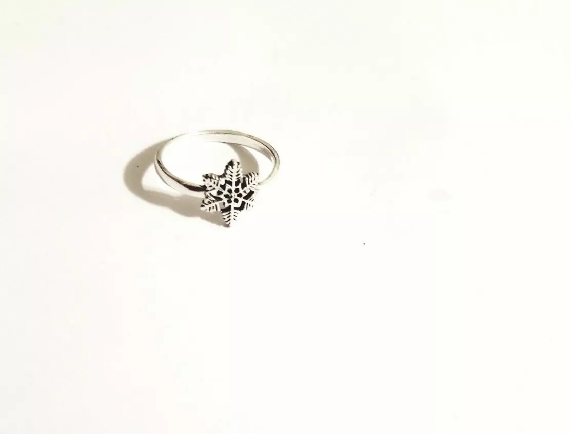Snowflake ring shop sterling silver