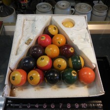 Vintage Set Of Billiard Balls Unmarked Excellent 