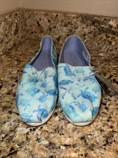 Toms Shoes Women's Sea Turtle Design Canvas Slip On Size W6