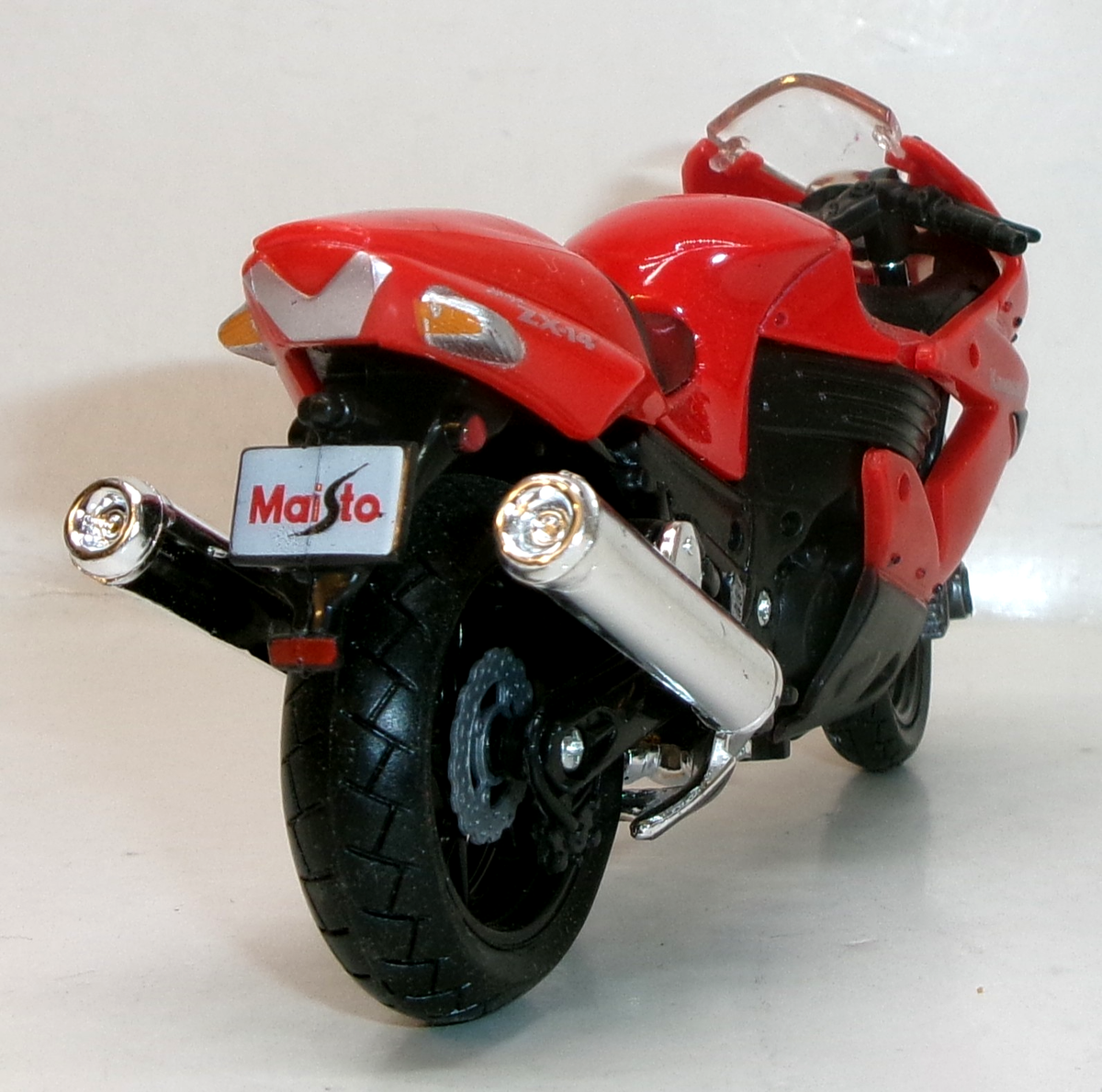 LOOSE 2021 MAISTO 2 WHEELERS 1:18 SCALE RED 2006 KAWASAKI ZX14R