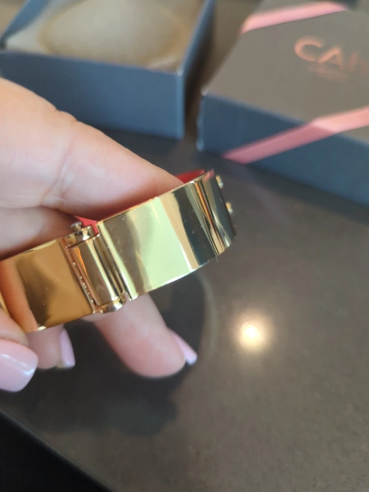 BRAZALETE CABI CLÁSICO DISEÑADOR GRUESO PLACA DE ORO ANCHA CUADRADO CON BISAGRAS E53 Foto 4 de 4