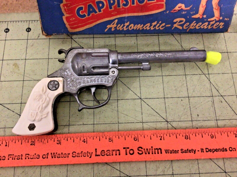 De colección Wyandotte Red Ranger Jr. No. Pistola de tapa fundida a presión 70 con caja Foto 2 de 4