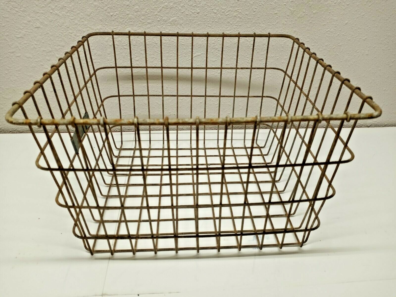 Vtg AMERICAN WIRE FORM CO LOCKER GYM WIRE BASKET TAG 95 JERSEY CITY N J 13x12x8 eBay