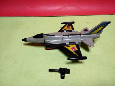 Not a reprint Extremely rare weaponized Transformers Airbot Skydive Japan
