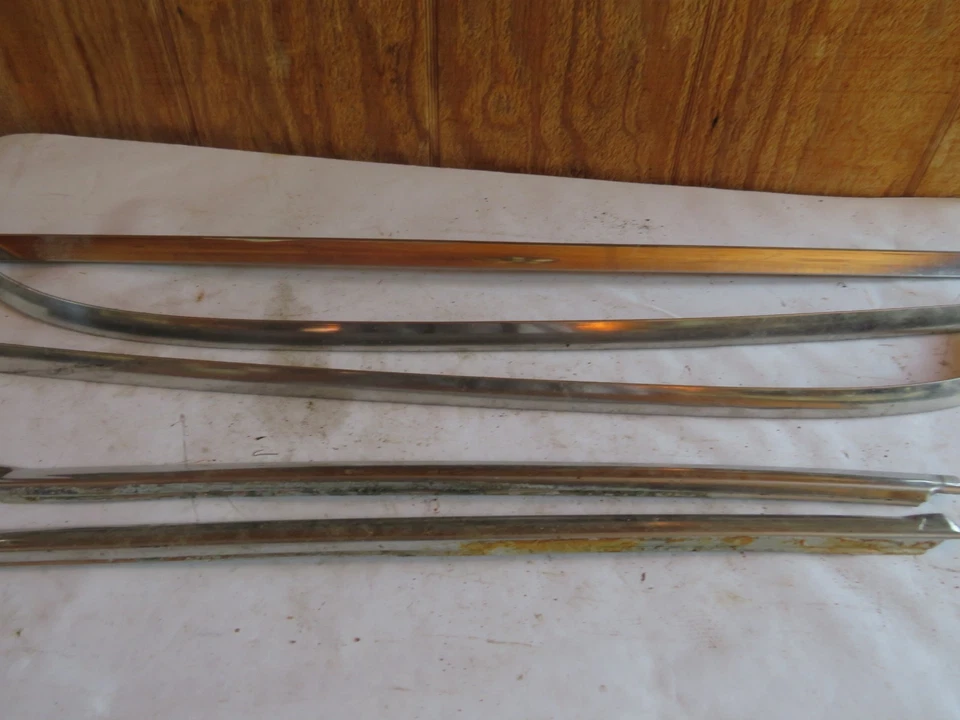 68 AMC AMERICAN RAMBLER ROGUE MOLDURA PARABRISAS DELANTERO Foto 4 de 4