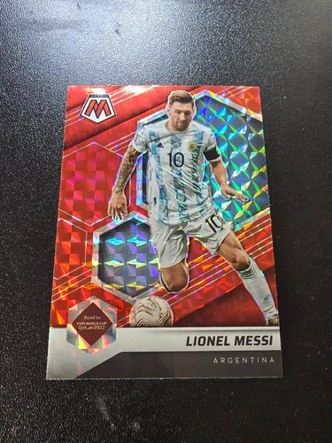 2021-22 Panini Mosaic FIFA Road to World Cup - Lionel Messi #10 Red Mosaic Prizm