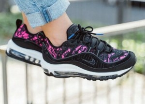 air max pink camo