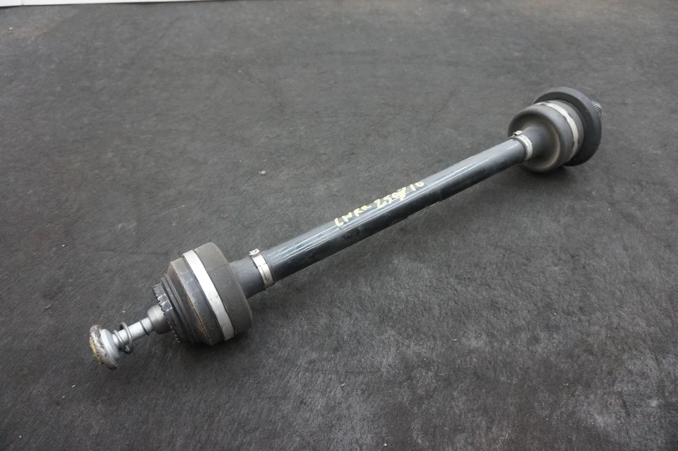 Eje trasero izquierdo lado conductor CV OEM 33208689575 BMW M550I xDrive G30 2020-23 Foto 3 de 4