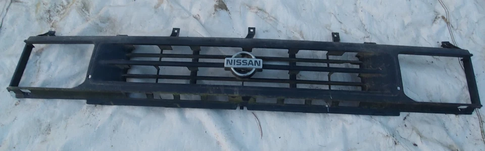 Nissan Pathfinder 1986-1995 1988-89 carrocería rígida OEM parrilla parrilla Foto 2 de 4