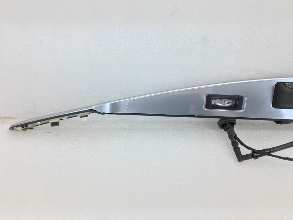 84898814 Pantalla Video Interior Cámara Trasera 2024 2025 Cadillac XT5 Foto 3 de 4