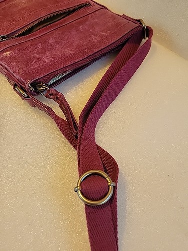 The Sak Pax Leather Swing Pak Small Crossbody Purse Pink Magenta - Imagen 17 de 19