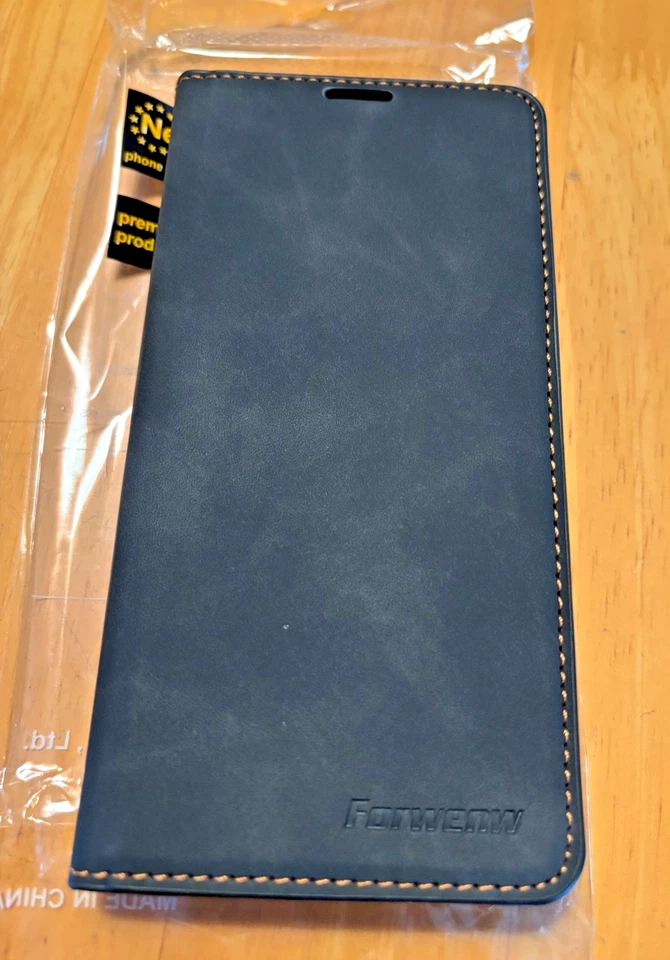 Apple iPhone 15  128GB - Black (T-Mobile)  New Sealed - With Leather Wallet - Image 4 of 4