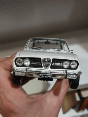Modello di auto d'epoca in scala 1/32, modello di apertura dei cancelli audio del vecchio gioco, modello di motore di auto da gioco d'azzardo – acquista a prezzi convenienti sul marketplace