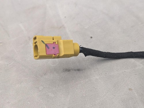 OEM 2012-2015 Fiat 500 Black Stereo Radio Antenna Base 68085981AA - 第 2/12 張圖片