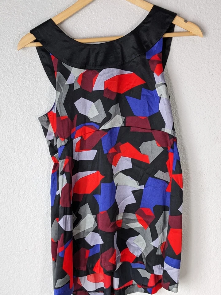 Nuevo con etiquetas Top Kensie Multicolor Estampado Geométrico Cuello Redondo 100 Seda Sin Mangas talla S63 Foto 2 de 4