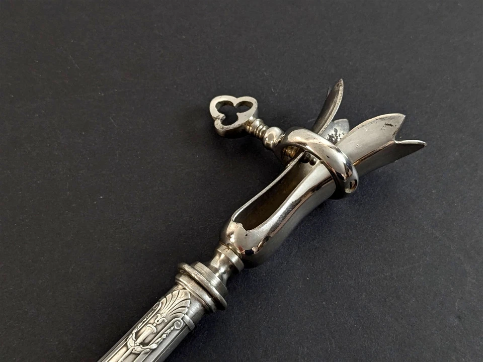 Rouyer V.Langrand EMPIRE Lamb Ham Bone Holder 8.5" Silverplate 1900 CHAMBLY - image 3 of 4