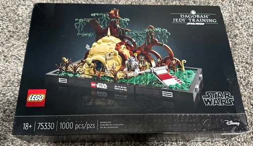 LEGO Star Wars: Dagobah Jedi Training Diorama (75330) Brand New In Box!