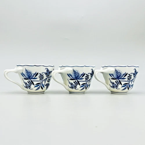 VTG "Blue Danube" Blue Onion Coffee/Tea Cup Set of 3 Old Banner Pat. 99183 Japan