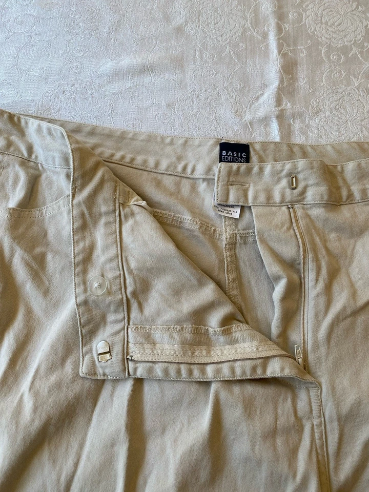 Basic Editions Women’s Cotton Stretch Khaki Cropped Pants Plus Size 26W - Image 2 of 4