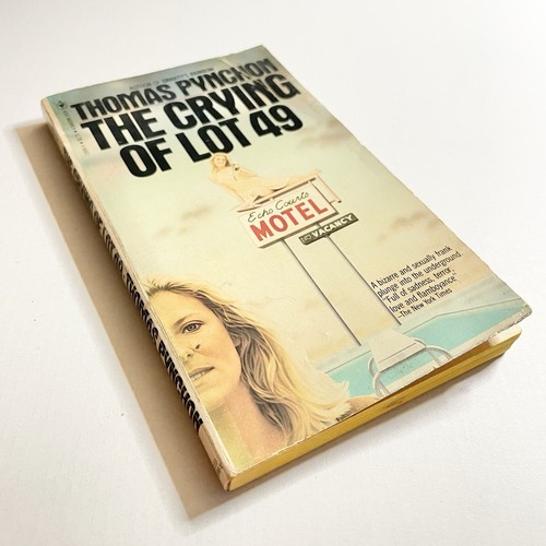 The Crying of Lot 49 by Thomas Pynchon - 1980 Vintage Bantam Paperback Book - Picture 4 of 6