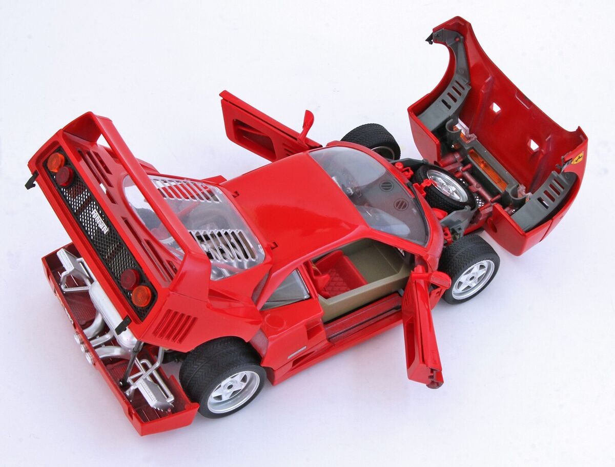 Bburago 1987 Ferrari F40 Hardtop (Red) 1:18 Diecast (Made in Bburago 1987 Ferrari F40 Hardtop (Red) 1:18 Diecast (Made in