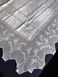 Edwardian Vintage White Cotton Large Tablecloth Hand Crocheted Thistle Edging