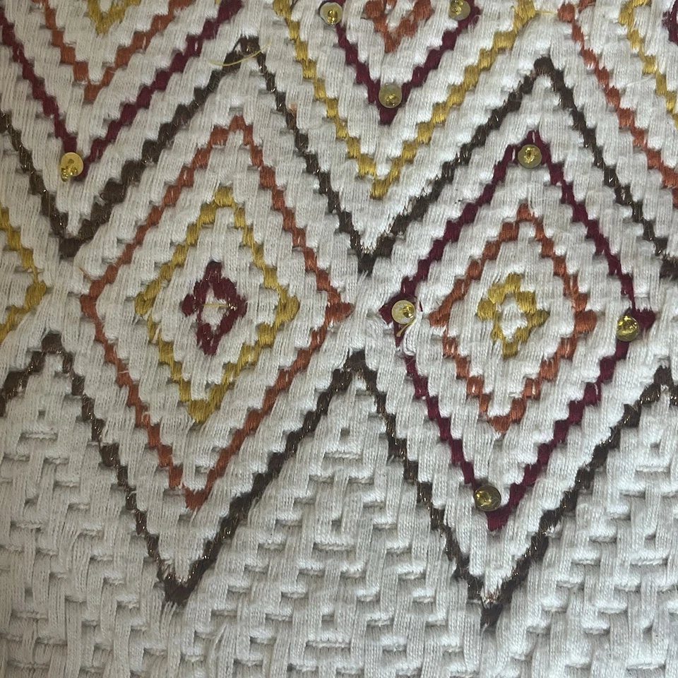 Декоративная наволочка Pier 1 с вышивкой юго-западный ацтекский крем 15 x 15 дюймов - Изображение 4 из 4