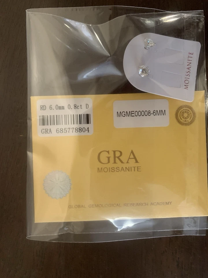 Pendiente de plata esterlina 925 enchapado en rodio Moissonite VVS1 piedra empuje hacia atrás 6 mm Foto 4 de 4