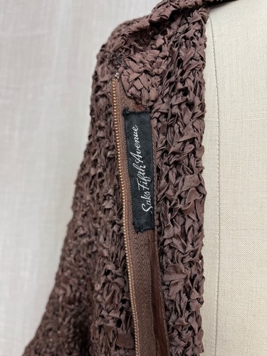 Vestido Midi De Colección Años 40 50 Saks Fifth Avenue Chocolate Rayón Cinta Tejido Crochet S/M - Imagen 15 de 18
