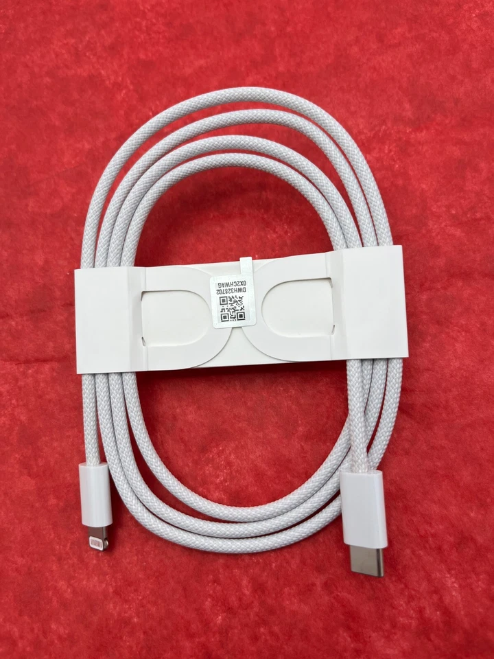 Apple Magic Keyboard A2450 2024 USB-C/Cable Lightning Inglés Plata - Imagen 2 de 2