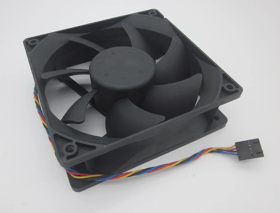 FOXCONN 12CM 12V 0.90A PV123812DSPF 01 12038 4-wire PMW speed control fan - Image 3 of 4