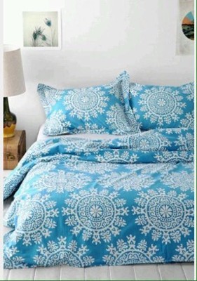 Urban Outfitters Plum And Bow Maya Medallion Duvet Cover Full