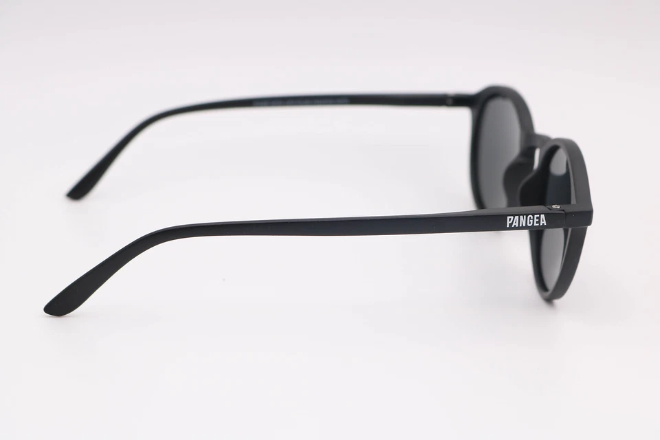 Gafas de sol polarizadas redondas ecológicas recicladas Pangea Reef negras/humo Foto 3 de 4