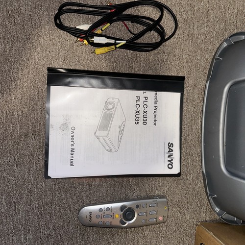 Sanyo PLC-XU30 Pro XtraX Multiverse Projector W/ Org Box, Manual, Remote + - Picture 14 of 24