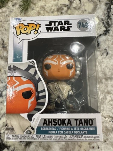 Funko Pop! Vinyl: Star Wars - Ahsoka Tano #749 W/Protector