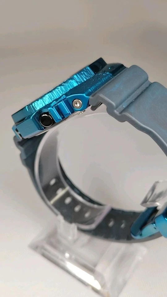 Modelo CASIO G-SHOCK GM-2140GEM-2AJR 40 Aniversario Edición Limitada con caja Foto 4 de 4