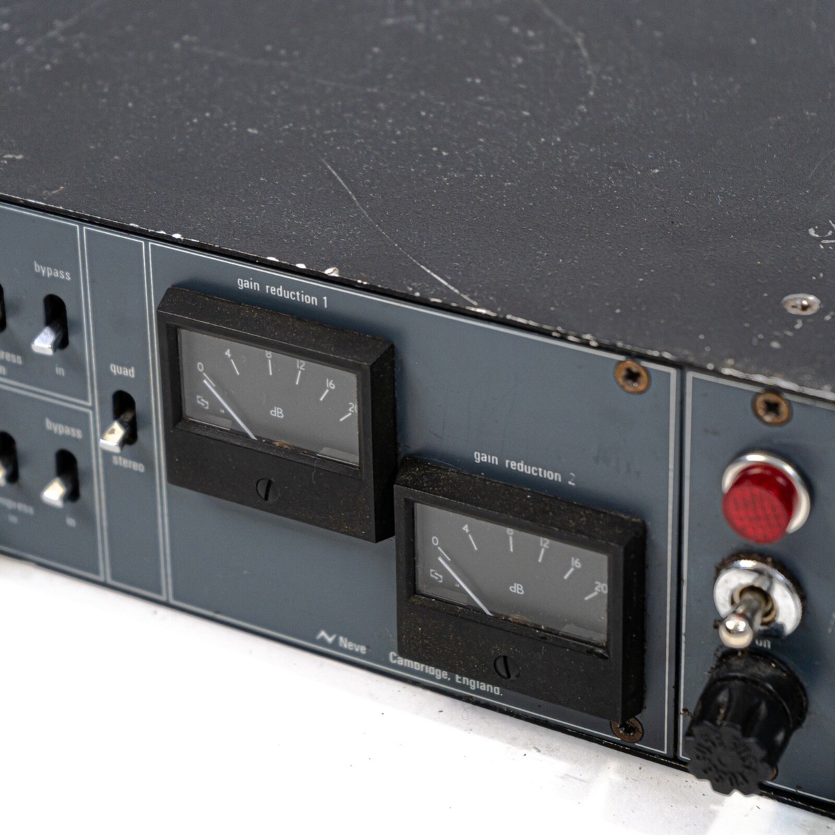 Neve 33609 Compressor / Limiter - #20558K - Metal Knob Neve 33609 Compressor / Limiter - #20558K - Metal Knob