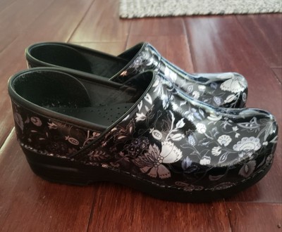 dansko professional floral metallic patent