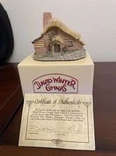 David Winter Cottages Drovers Cottage 1982 Box & COA Vintage