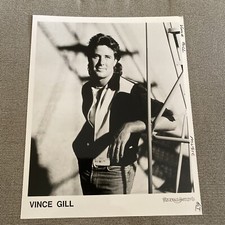 Vince Gill Press Photo 8x10&rdquo;. See Description.