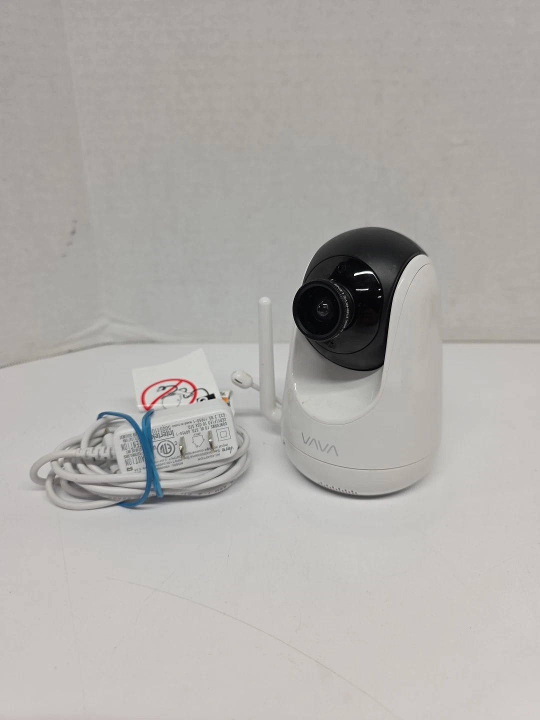 VAVA VA-IH006A Baby Monitor Camera W/ Fisheye Lense – Used – Powers Up Working
Opens in a new window