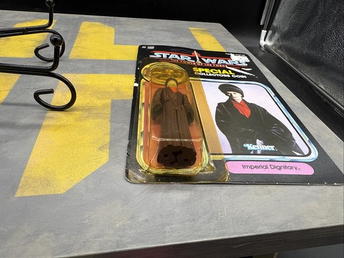Star Wars Imperial Dignitary - 1984 Power Of The Force Vintage Action Figure - Picture 5 of 11